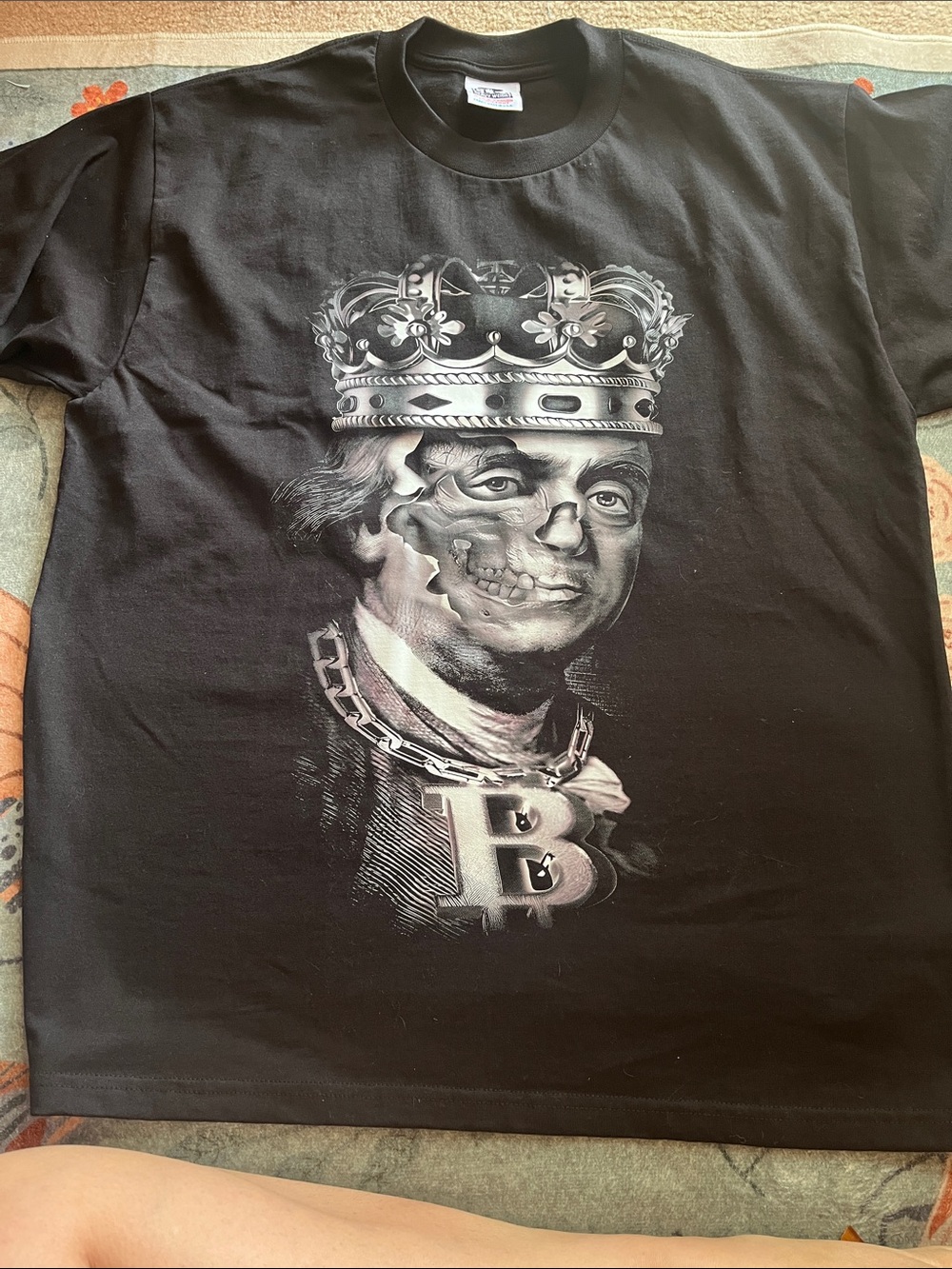 Black Graphic Short Sleeve Tee with Crowned Portrait Print Benjamin Franklin